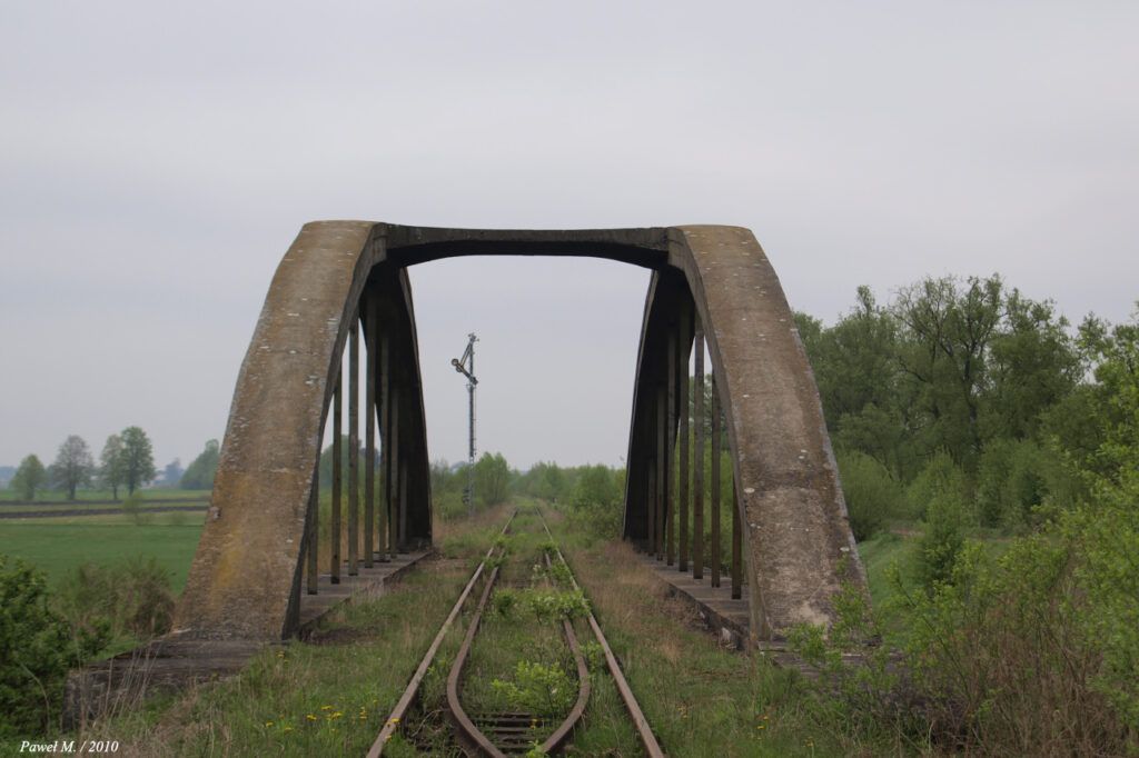 Rok 2012. Most nad rzeką Orz w Gucinie przed renowacją. Fot. Paweł M.
